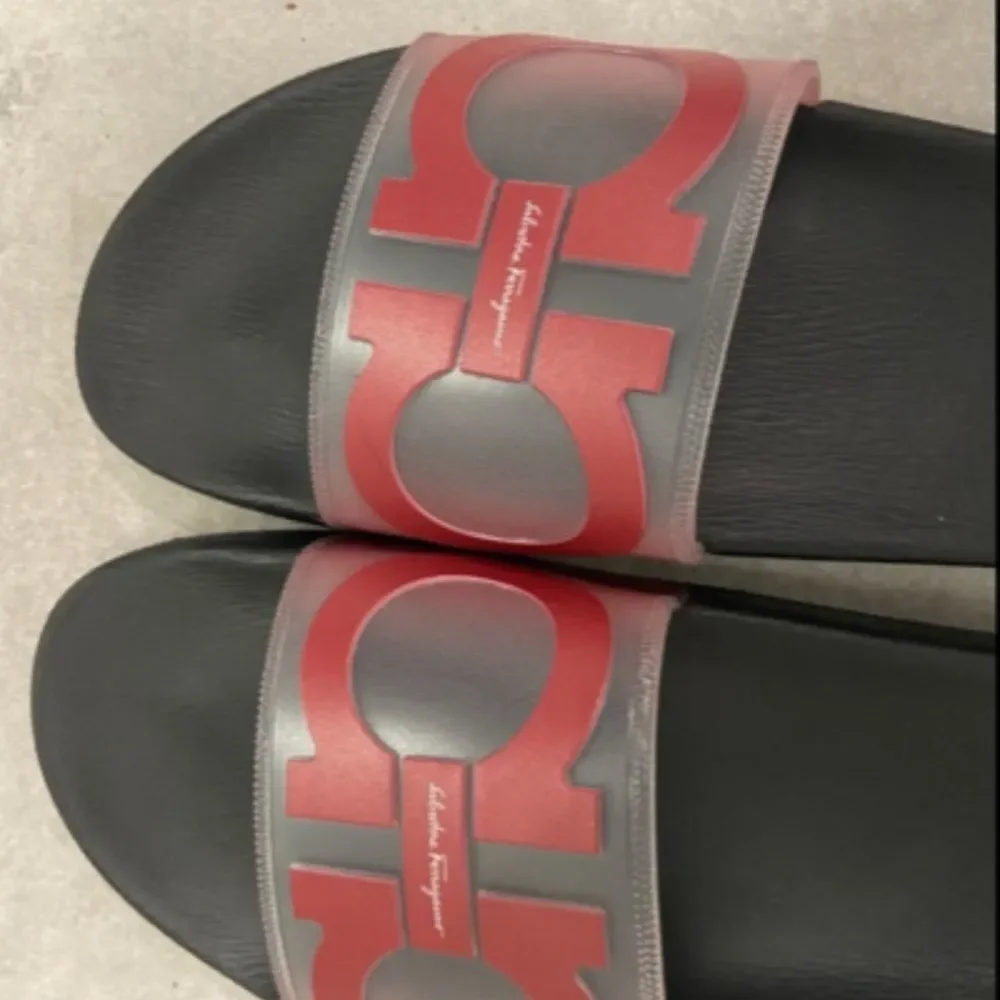 Mens groove 6 gancini translucent slide sandals Salvatore ferragamo
